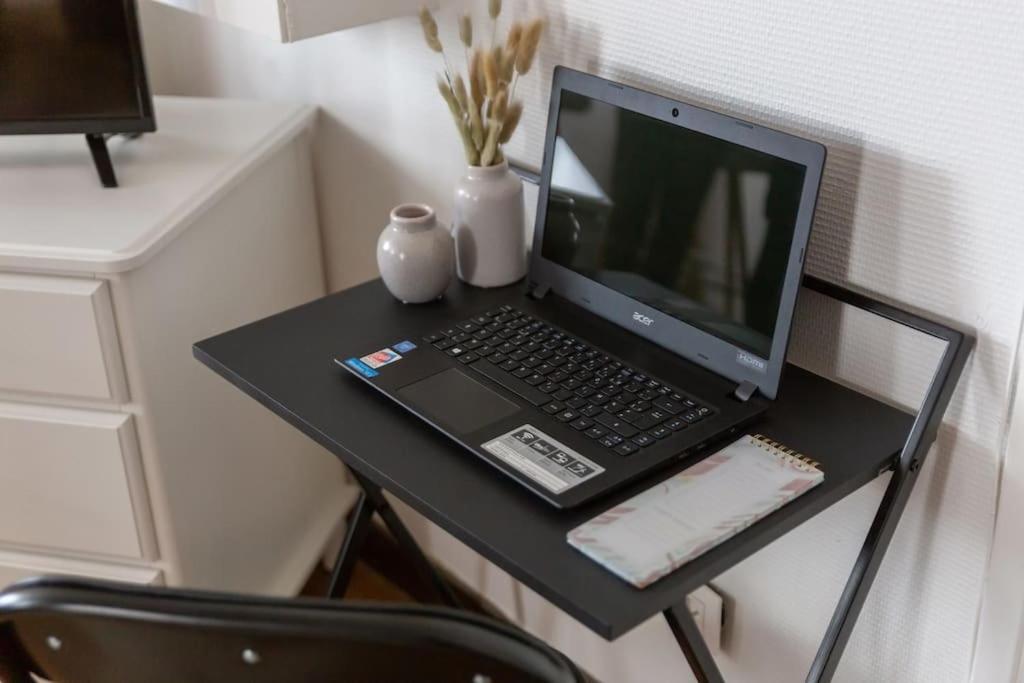 Le Versaillais Gare/Chateau/Wifi/Netflix فيرفاي المظهر الخارجي الصورة